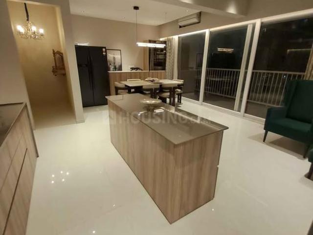 2 BHK Apartment in Viman Nagar for rent Pune. The reference number is 21175333