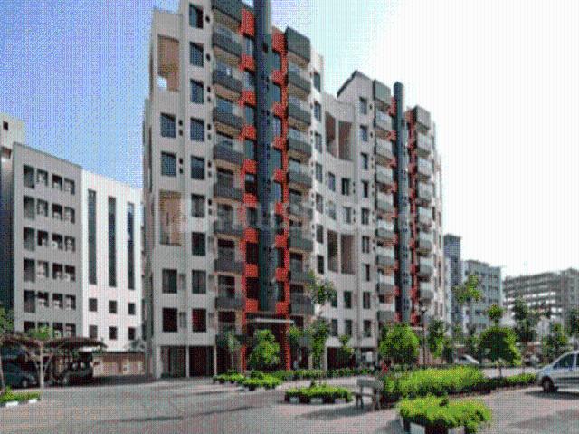 2 BHK Apartment in Viman Nagar for resale Pune. The reference number is 19879646