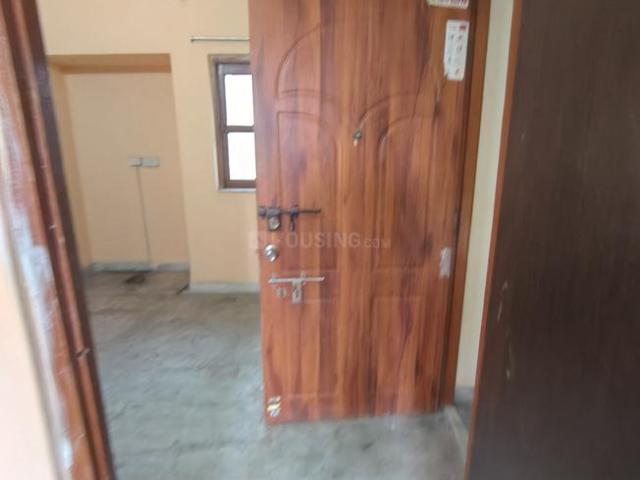 2 BHK Apartment in VIP Nagar for rent Kolkata. The reference number is 19044084