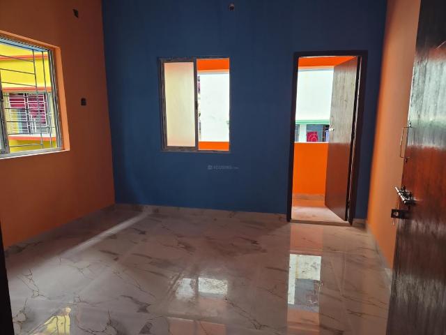 2 BHK Apartment in VIP Nagar for rent Kolkata. The reference number is 20725240