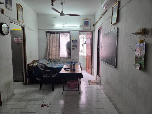 2 BHK Apartment in Virugambakkam for resale Chennai. The reference number is 21101306