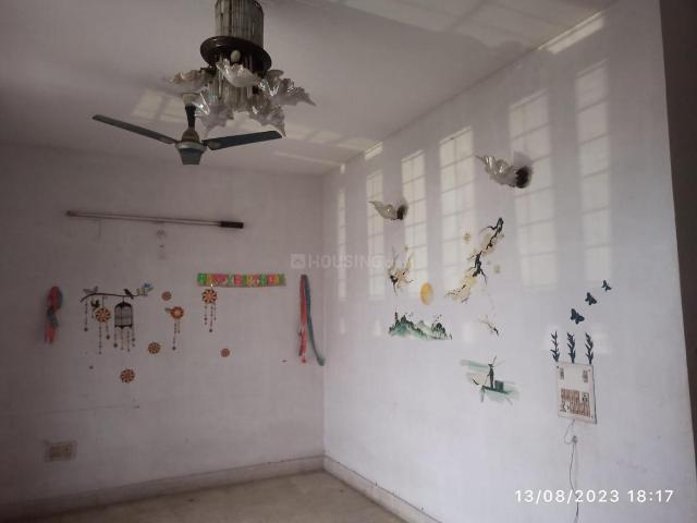 2 BHK Apartment in Vishnu Puri for rent Kanpur. The reference number is 12589012
