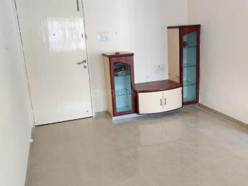 2 BHK Apartment in Vishrantwadi for rent Pune. The reference number is 20554942