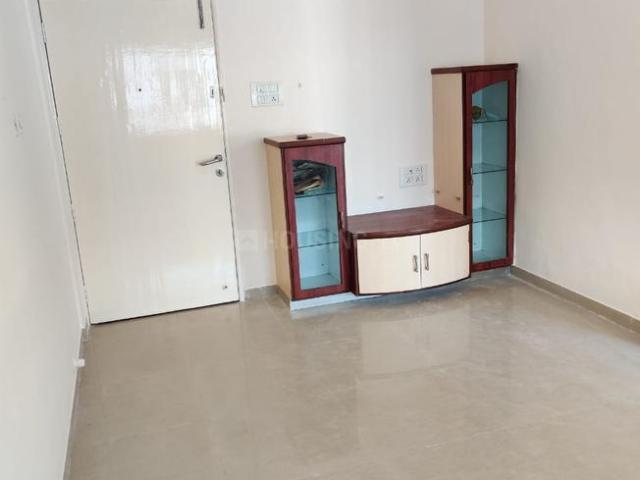 2 BHK Apartment in Vishrantwadi for rent Pune. The reference number is 20554942