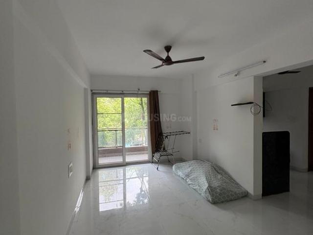 2 BHK Apartment in Vishrantwadi for rent Pune. The reference number is 20861756