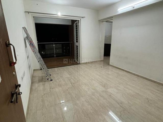 2 BHK Apartment in Vishrantwadi for rent Pune. The reference number is 21047331