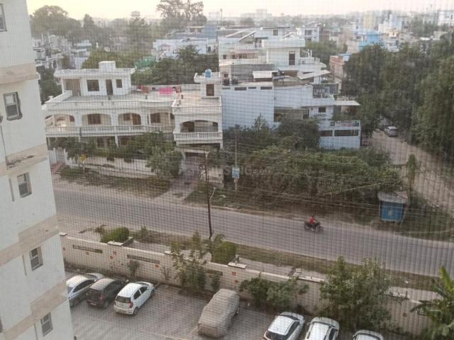 2 BHK Apartment in Vrindavan Yojana for rent Lucknow. The reference number is 18906397