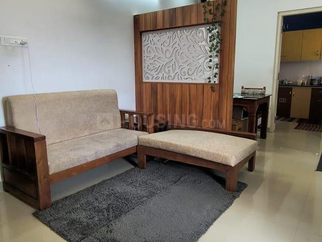 2 BHK Apartment in Vyttila for rent Kochi. The reference number is 20644304