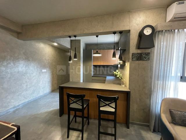 2 BHK Apartment in Vyttila for resale Kochi. The reference number is 20305052