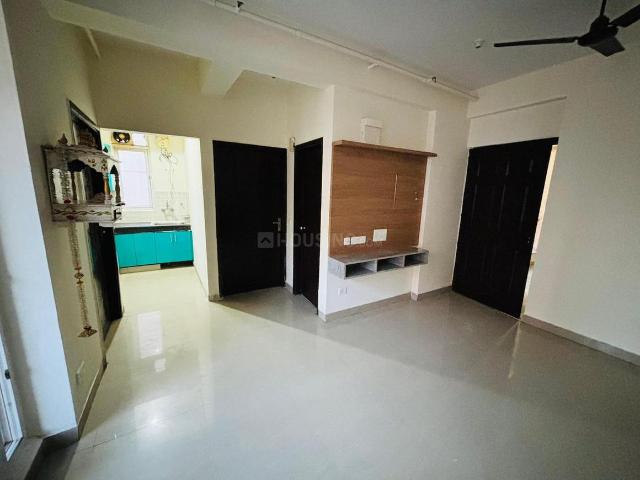 2 BHK Apartment in Zeta I for rent Greater Noida. The reference number is 20377561