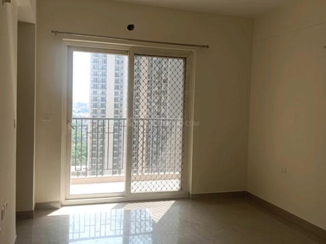 2 BHK Apartment in Zeta I for resale Greater Noida. The reference number is 21021126