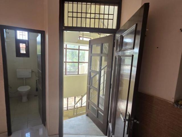 2 BHK Duplex in Gazipur for rent Zirakpur. The reference number is 20621012