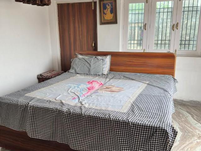2 BHK Duplex in Kalupur for rent Ahmedabad. The reference number is 21070896