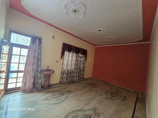 2 BHK Duplex in Line Par for rent Moradabad. The reference number is 21237944