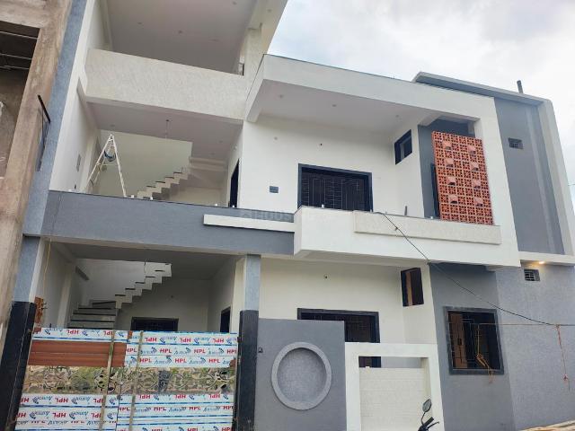 2 BHK Duplex in Napier Town for rent Jabalpur. The reference number is 21336466