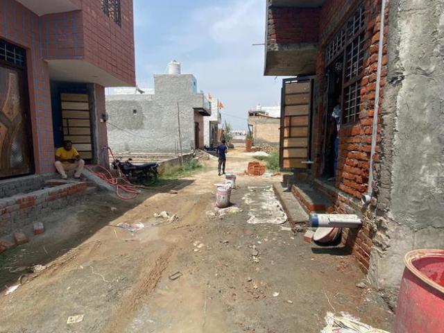 2 BHK Duplex in Sector 56A for resale Faridabad. The reference number is 18573178