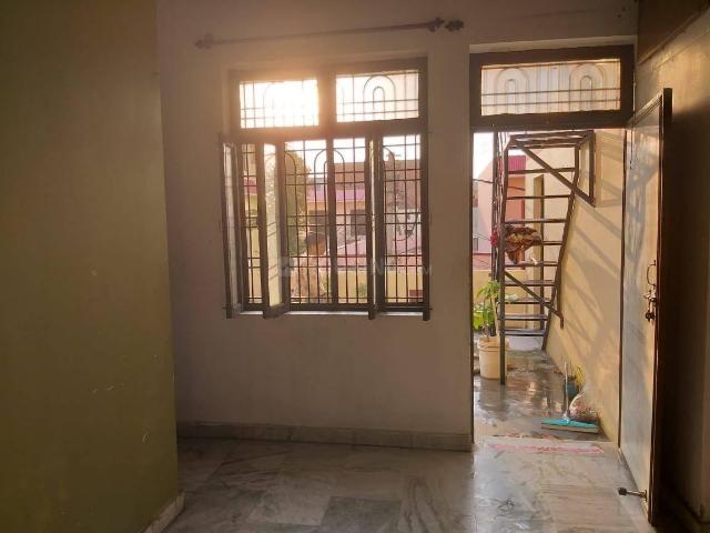 2 BHK Duplex in Shanti Vihar for rent Bareilly. The reference number is 21028159