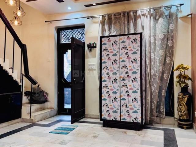 2 BHK Duplex in Palam Vihar for rent Gurgaon. The reference number is 20737975