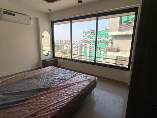 2 BHK Duplex in Vaishno Devi Circle for rent Ahmedabad. The reference number is 20635086