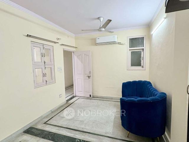 2 BHK Flat for Rent In Mayur Vihar