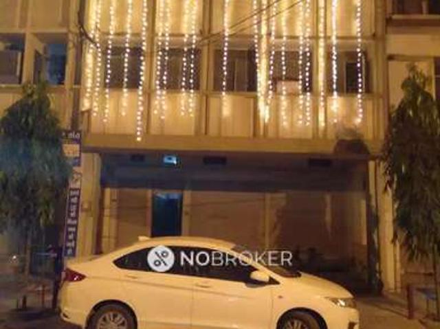 2 BHK Flat for Rent In Naya Ganj