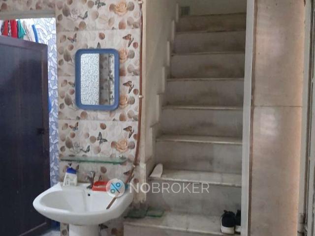 2 BHK Flat for Rent In Baljit Nagar