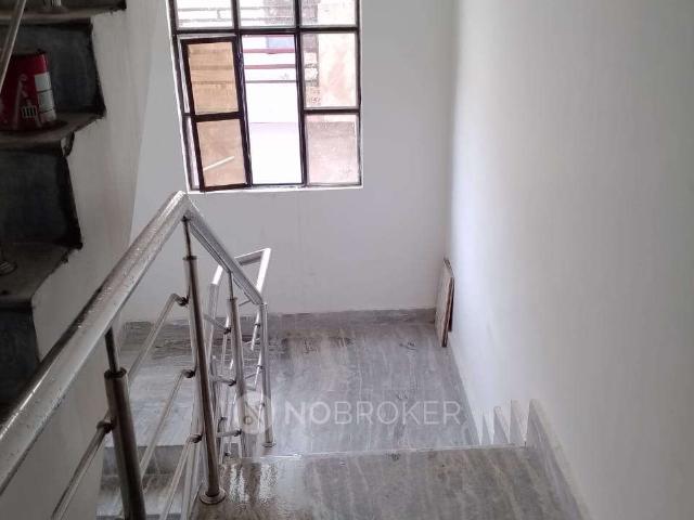 2 BHK Flat for Rent In Gr Garden Main Road