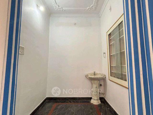 2 BHK Flat for Rent In Hbr Layout