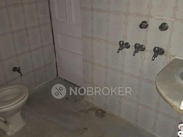 2 BHK Flat for Rent In Janakpuri