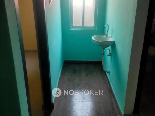 2 BHK Flat for Rent In Langar Houz