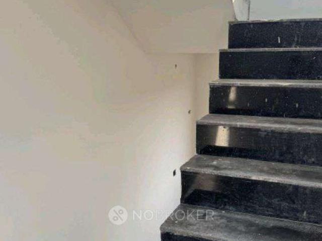 2 BHK Flat for Rent In Pandav Nagar