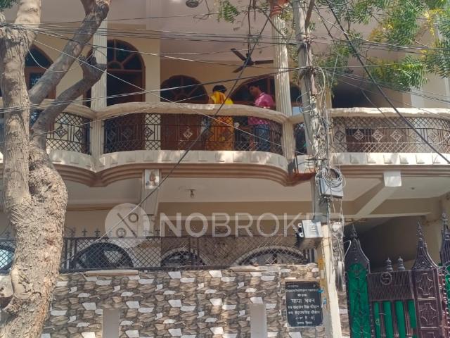 2 BHK Flat for Rent In Pratap Vihar