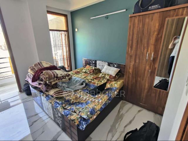 2 BHK Flat for Rent In Sainik Farm