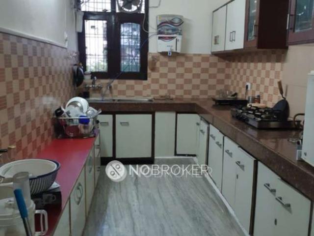 2 BHK Flat for Rent In Sector 43