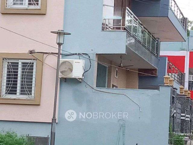 2 BHK Flat for Rent In Sector 52