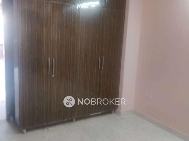 2 BHK Flat for Rent In Sector 52