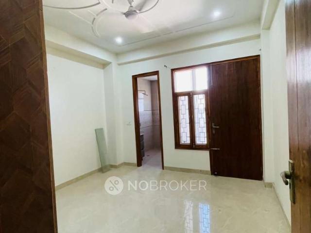 2 BHK Flat for Rent In Sector 52
