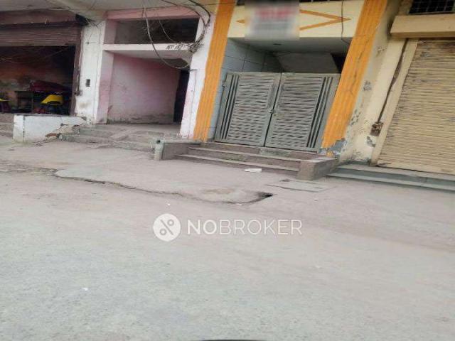 2 BHK Flat for Rent In Sector 52