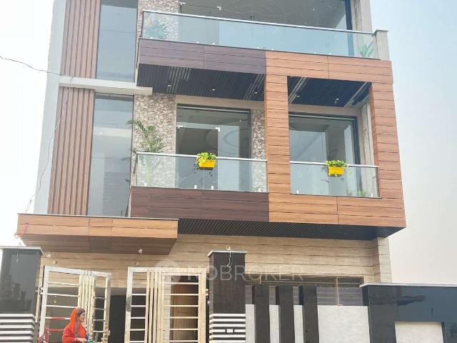 2 BHK Flat for Rent In Sector 56a