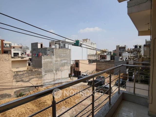 2 BHK Flat for Rent In Sector 105