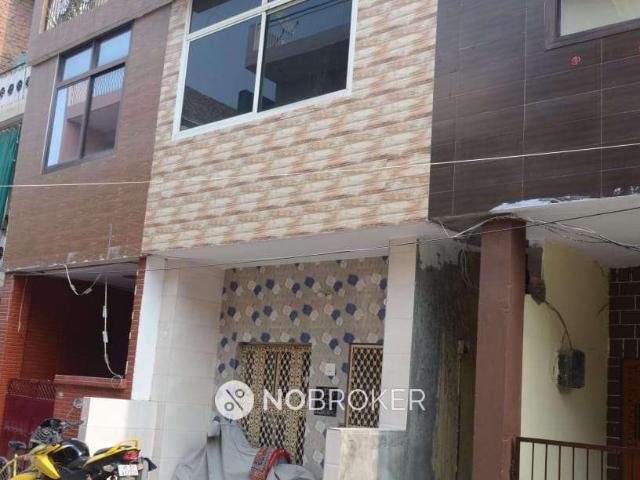 2 BHK Flat for Rent In Sector 18