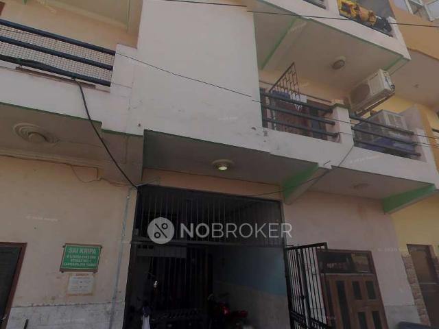 2 BHK Flat for Rent In Sector 33