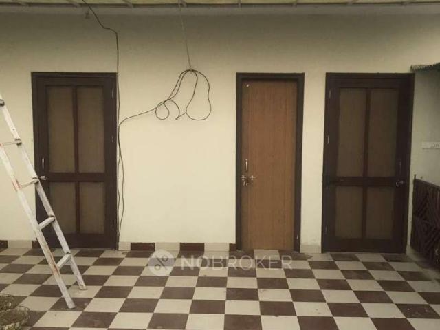 2 BHK Flat for Rent In Sector 31