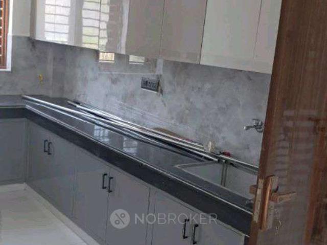 2 BHK Flat for Rent In Sector Xu 1