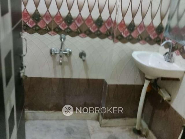 2 BHK Flat for Rent In Shakarpur