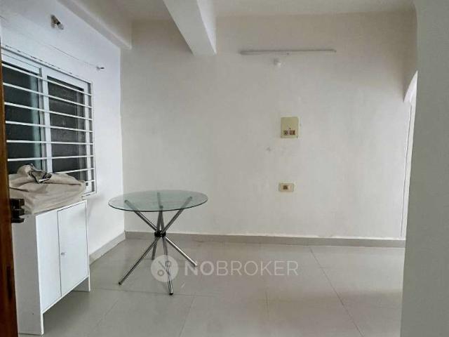 2 BHK Flat for Rent In Sree Giri Apartments