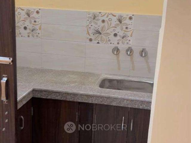 2 BHK Flat For Sale In East Moti Bagh