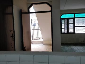 Flat for sale in Ignou, Delhi - Parking