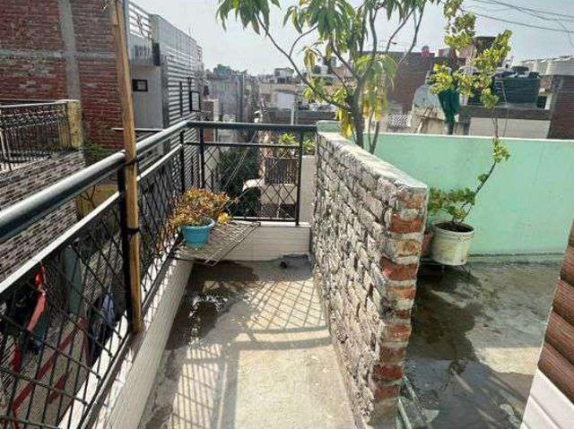 2 BHK Flat For Sale In Govindpuri