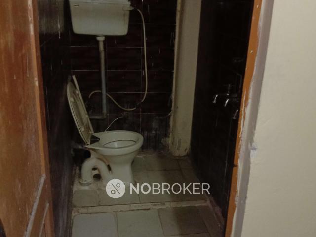 2 BHK Flat In Mukherjee Nagar Rd for Rent In Mukherjee Naga
